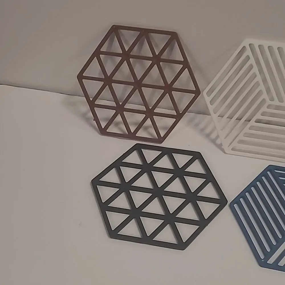 Hexagon Drink Coaster / Trivits for Countertop & Table - 8 Piece Set Silicone